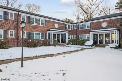 415 Pitney Pl #415, Morristown, NJ 07960