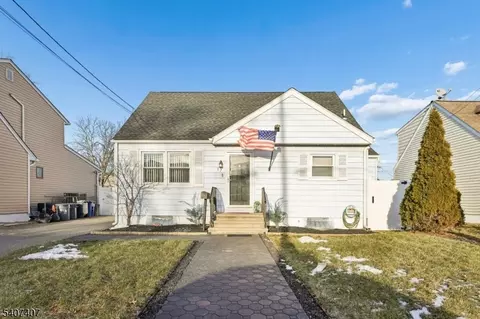 37 Mary St, Lodi, NJ 07644