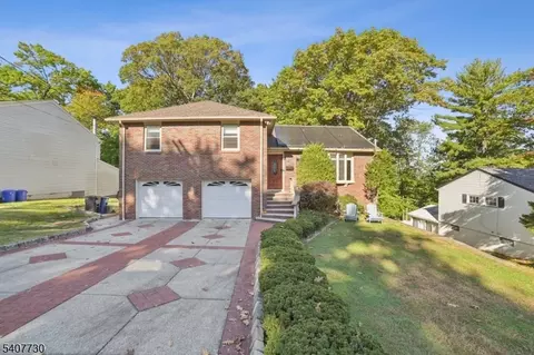 63 Hemlock Rd, Little Falls, NJ 07424