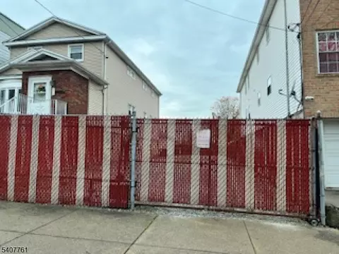 273 Danforth Ave, Jersey City, NJ 07305