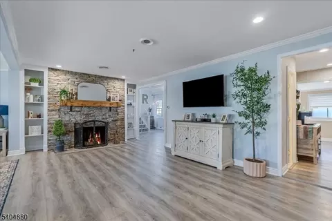 14 Oneida Trl, Wayne, NJ 07470 photo 4
