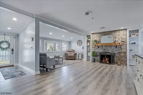 14 Oneida Trl, Wayne, NJ 07470 photo 3