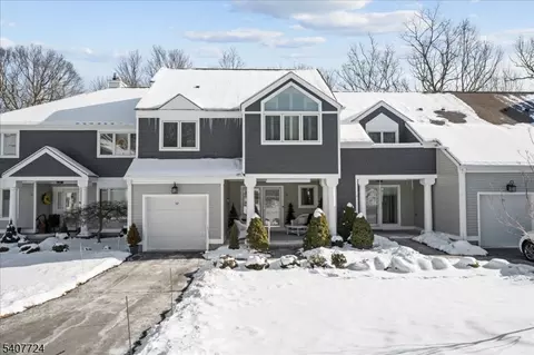 52 Manor Sq, Sparta, NJ 07871