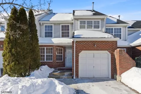 1202 Magnolia Ct, Hackettstown, NJ 07840