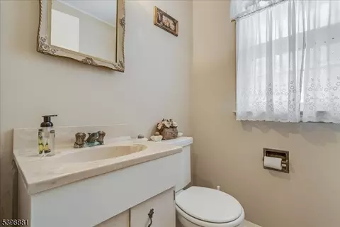 14 Skylark Rd, Springfield, NJ 07081 photo 9
