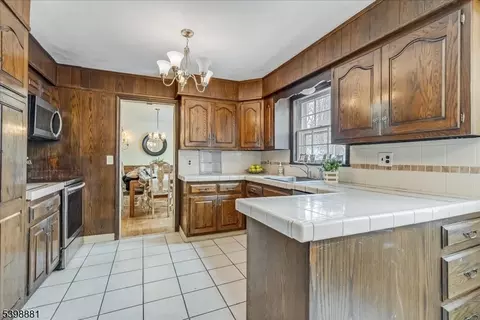 14 Skylark Rd, Springfield, NJ 07081 photo 6