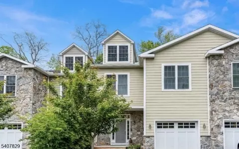 170 Madison Ave #6, Morristown, NJ 07960