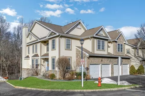 12 Glades Dr, Denville, NJ 07834