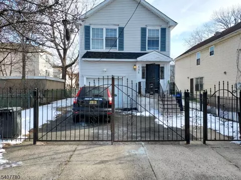 648 S 15th St #2, Newark, NJ 07103