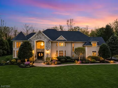 2 Stewart Ct, Westwood, NJ 07675