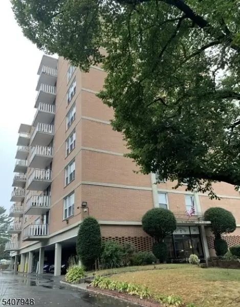 704-712 N Broad St 2e #E, Elizabeth, NJ 07208