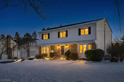 2 Mettle Ln, Wharton, NJ 07885