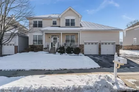14 Pony Ln, Flemington, NJ 08822