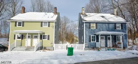 14-16 Wishing Well Rd, Hamburg, NJ 07419