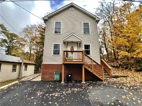7 Jefferson Trl, Hopatcong, NJ 07843