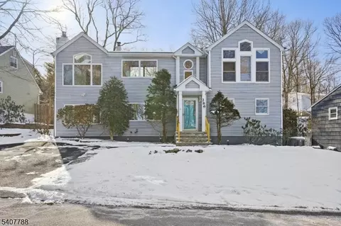 286 Carentan Rd, Hopatcong, NJ 07843