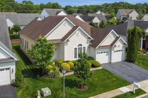 23 Crooked Stick Pl, Monroe Township, NJ 08831