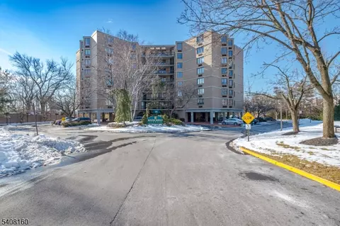 30 S Adelaide Ave #4K, Highland Park, NJ 08904