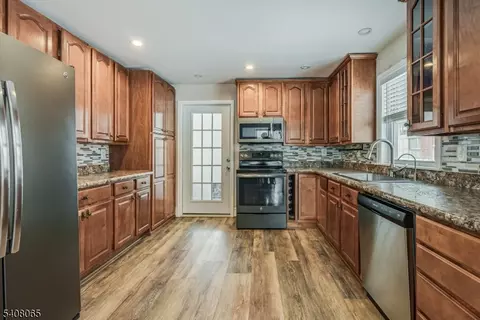 108 Lake Ave, Newton, NJ 07860
