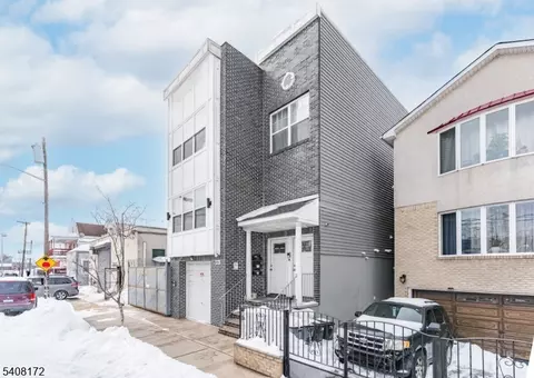 486 4th St, Newark, NJ 07107