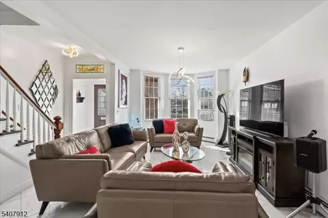 1708 46th St, North Bergen, NJ 07047
