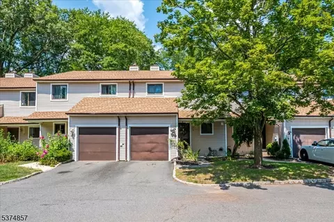 6 Tulip Ct, Edison, NJ 08820