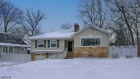 174 Hillcrest Dr, Wayne, NJ 07470 photo 2