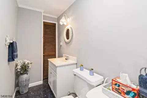 515 Herrick Dr, Dover, NJ 07801 photo 9