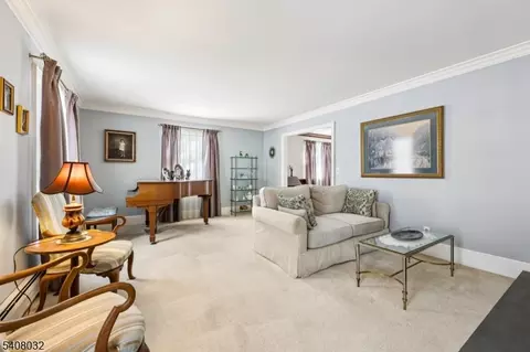 418 Pines Lake Dr, Wayne, NJ 07470 photo 8