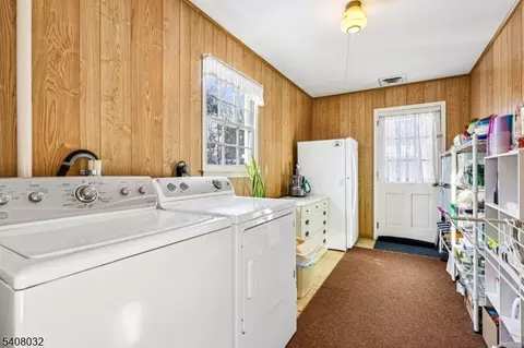 418 Pines Lake Dr, Wayne, NJ 07470 photo 19