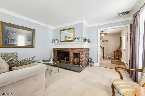 418 Pines Lake Dr, Wayne, NJ 07470 photo 9
