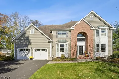 12 Beacon Crest Dr, Basking Ridge, NJ 07920