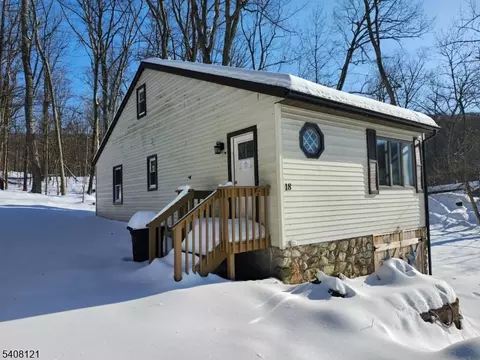 18 Mountainside Dr, Sussex, NJ 07461