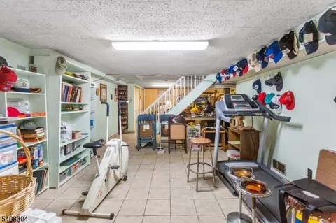 431 Blanchard Ter, Hackensack, NJ 07601 photo 30