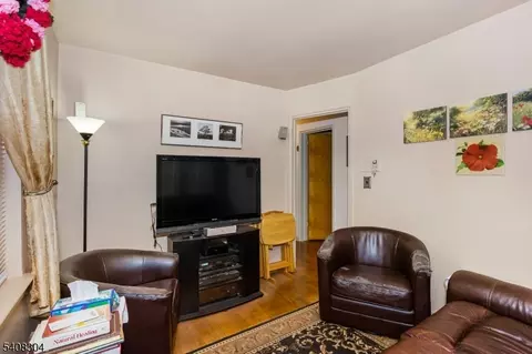 431 Blanchard Ter, Hackensack, NJ 07601 photo 17