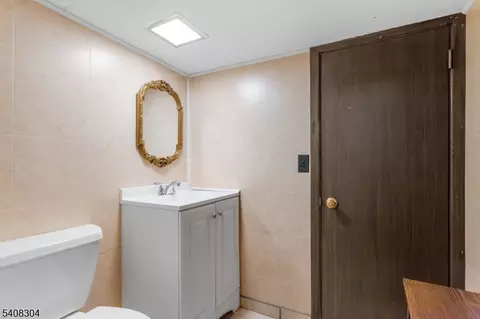431 Blanchard Ter, Hackensack, NJ 07601 photo 35