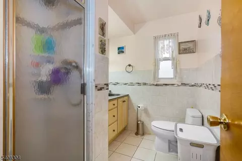 431 Blanchard Ter, Hackensack, NJ 07601 photo 20