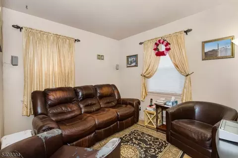 431 Blanchard Ter, Hackensack, NJ 07601 photo 16