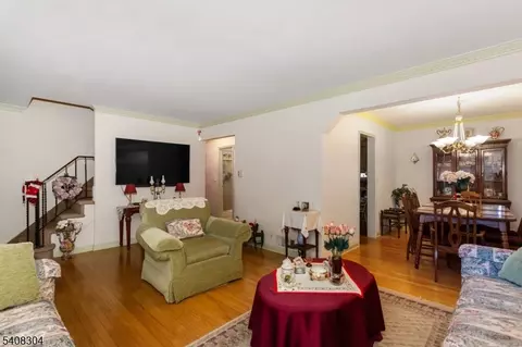 431 Blanchard Ter, Hackensack, NJ 07601 photo 4