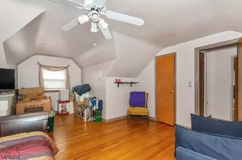 431 Blanchard Ter, Hackensack, NJ 07601 photo 23