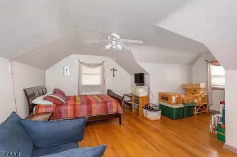 431 Blanchard Ter, Hackensack, NJ 07601 photo 22