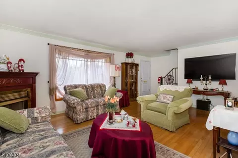 431 Blanchard Ter, Hackensack, NJ 07601 photo 3