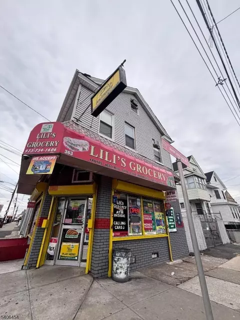 363 10th Ave, Paterson, NJ 07514