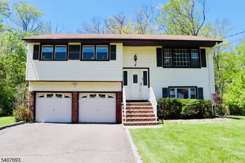 5 Downstream Dr, Flanders, NJ 07836