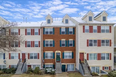 264 Matthews Dr, Newark, NJ 07103