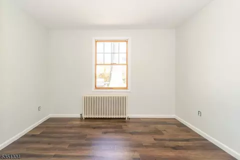 Bedroom - 53 Laurel Dr, Wayne, NJ 07470 photo 3 of 3