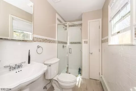 Bath - 53 Laurel Dr, Wayne, NJ 07470 photo 1 of 2