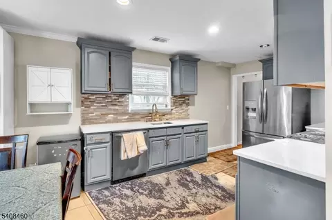 Entry Way - 708 E Front #5, Plainfield, NJ 07062 photo 1 of 1