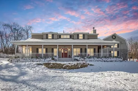 128 Old Forge Rd, Millington, NJ 07946