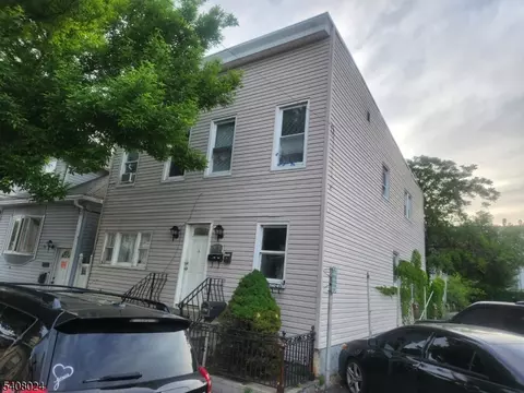 167 Chestnut St #2, Kearny, NJ 07032